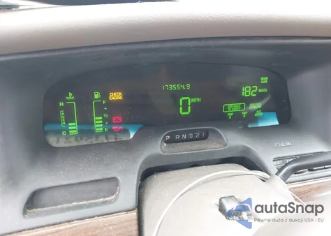 2002 Ford Crown Victoria Lx z USA, uszkodzony, nr VIN 2FAFP74W52X126099